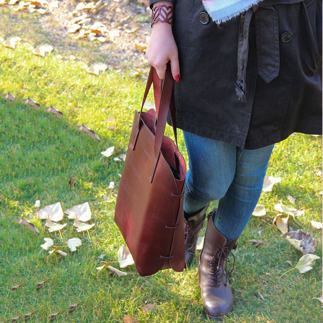 Print Pattern Swedish Leather Tote Bag main image 0