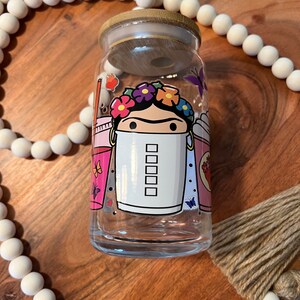 Frida Kahlo Glass Can: Viva La Vida Cafecito Cup (16oz)