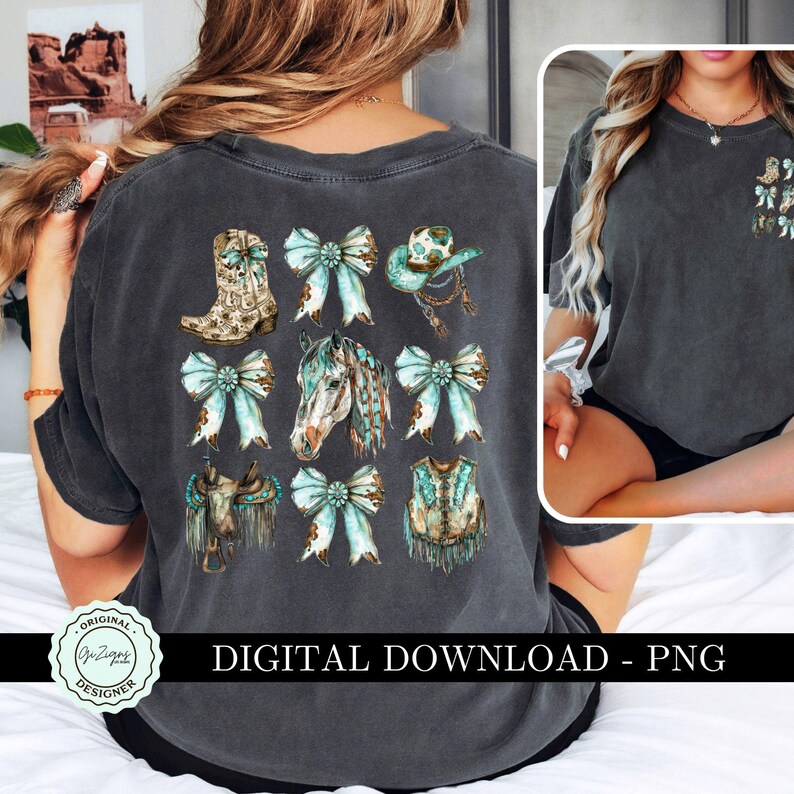 K&ouml;nnte beinhalten: Ein dunkelgraues T-Shirt mit einem Design aus t&uuml;rkisfarbenen Schleifen, Cowboystiefeln, einem Pferdekopf, einem Sattel und einer Weste. Das Design wird auf der R&uuml;ckseite des Shirts wiederholt. Das Shirt ist ein digitaler Download und im PNG-Format verf&uuml;gbar.