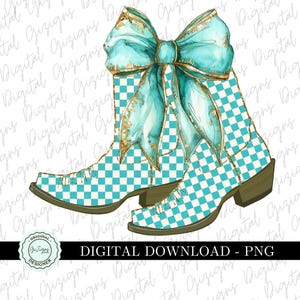 Puede incluir: Un par de botas vaqueras blancas con un patrón de cuadros azules y blancos. Las botas tienen un gran lazo turquesa con detalles dorados.