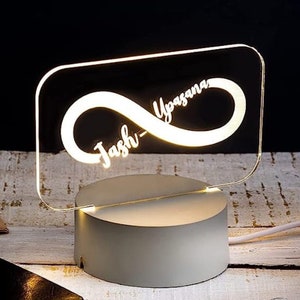 Lampe de table LED spirale Gold Infinity, lampe de chevet