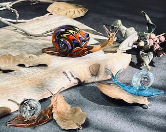 Glass Snail, Glass Snail Figurine, Miniature Snail, Glass Mollusc, Snail Ornament, Murano Snail, Glass Figurine, Glass Animals.