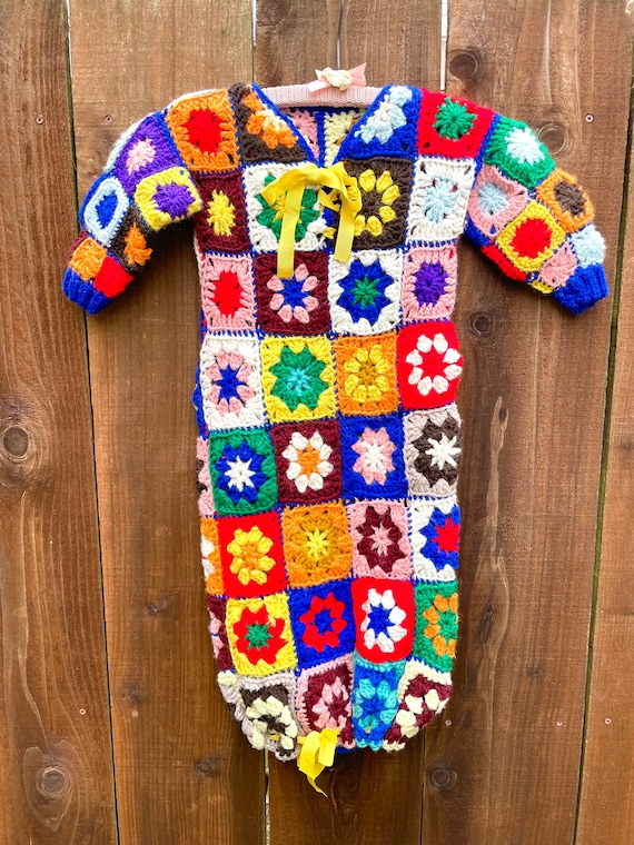 VTG 1970s Hand Crochet Multi-Color Granny Square O