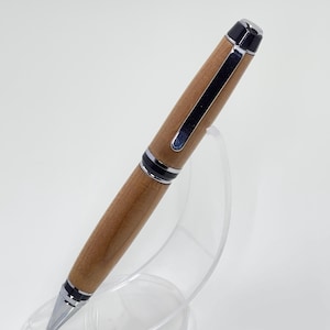 Handsome pen made from Ancient Kauri wood.
