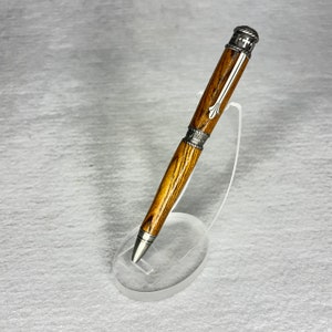 Handgedraaide Faith, Hope Love-pen gemaakt van Bocote-hout.