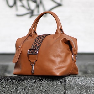 Leder Crossbody Schultertasche für Frauen mit extra gemusterten Riemen, Leder Schultertasche, Crossbody Bag mit verschiedenen Farben