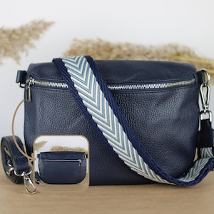 Marineblaue Leder Bauchtasche mit Silber Reißverschlusstaschen, extra gemusterte Riemen, Leder Schultertasche, Crossbody Bag, Geschenk für Sie
