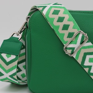 Grüner silberner Leder-Taschengurt, Riemen für Taschen mit silberner Hardware, breiter Schultergurt, Kamerataschengurte