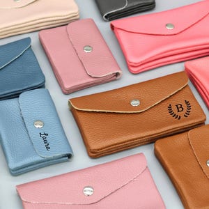 Handmade Leather Coin Wallet: Minimalist Women's Pocket