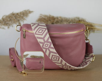 Sac ventre moyen en cuir rose foncé doré avec poches zippées, sangles à motifs supplémentaires, sac à bandoulière en cuir, sac à bandoulière