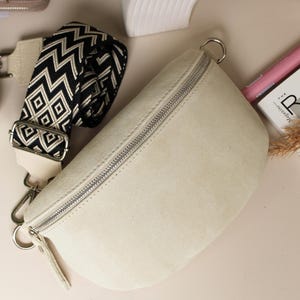 Wildleder Beige Leder Bauchtasche für Frauen mit extra gemusterten Riemen, Leder Schultertasche, Crossbody Tasche mit verschiedenen Größen