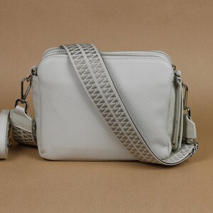 Beige Leder Crossbody Schultertasche für Frauen mit extra gemusterten Riemen, Leder Umhängetasche, Crossbody Tasche mit verschiedenen Farben