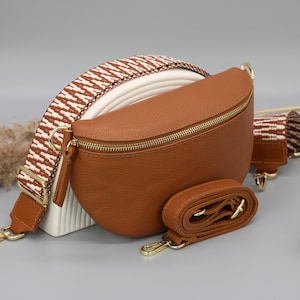 Cognac Braun Gold Leder Bauchtasche für Frauen mit extra gemusterten Riemen, Leder Schultertasche, Crossbody Tasche mit Verschiedenen Größen