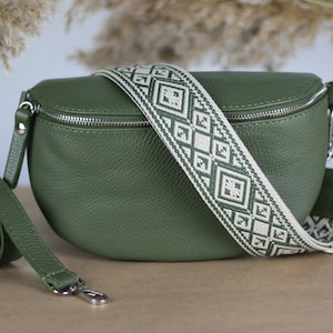 Khaki Olivgrün Leder Bauchtasche für Frauen mit extra gemusterten Riemen, Leder Schultertasche, Crossbody Bag mit verschiedenen Größen