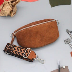 Sac ventre en cuir suédé pour femme avec bretelles à motifs supplémentaires, sac à bandoulière en cuir, sac à bandoulière de différentes tailles