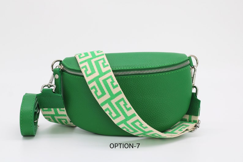 Grüne Leder Bauchtasche für Frauen mit extra gemusterten Trägern, Leder Schultertasche, Crossbody Tasche mit verschiedenen Größen Bild 8