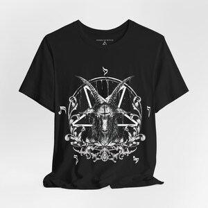 Koszulka z gotyckim pentagramem, koszulka unisex z okrągłym dekoltem Baphomet i Beauty, prezent dla gotów, prezent dla czarownic, koszulka Witchcore zdjęcie 9