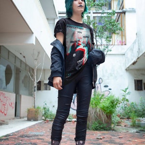 Lies Crew Neck