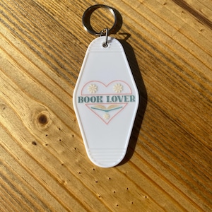Book Lover Motel Keychain: Bookish Vintage Style