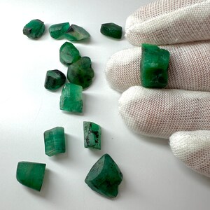 75 Cts Emerald Rough |  Raw Emerald | Emerald Crystal | Eroded Emerald | Untreated Emerald | May Birth Stone | For Jewellery Making |
