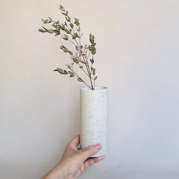 Vase schmal - Natur/weiß matt - Steinzeug mit Spots