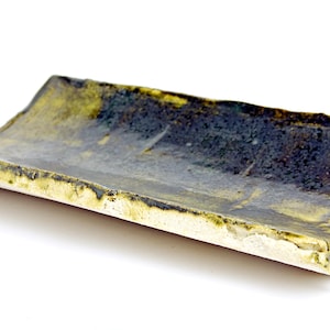 Piatto da portata in ceramica verde rustico: gres smaltato Oribe fatto a mano