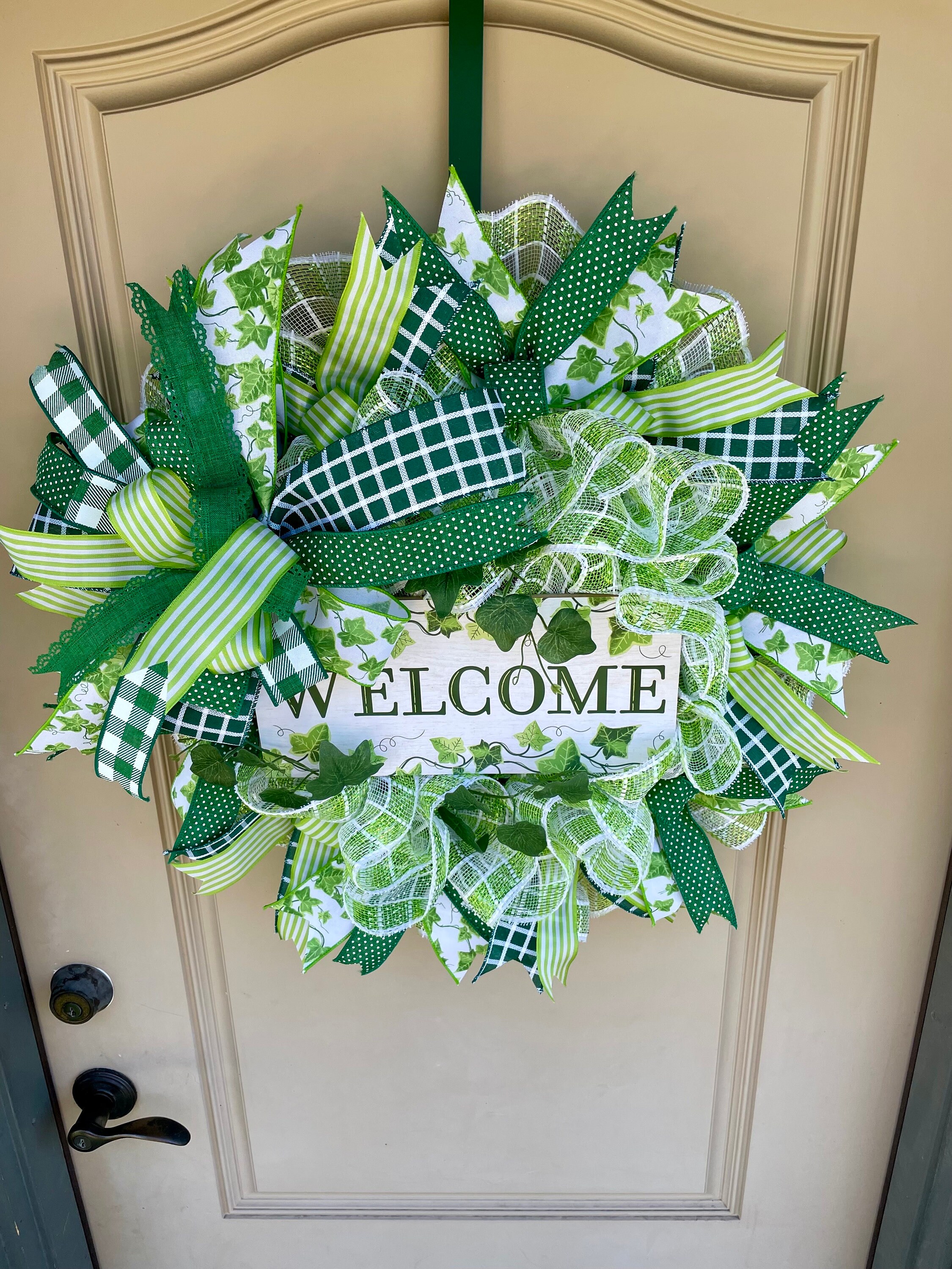 Green Ivy Welcome Wreath for Front Door, All Season Everyday Green