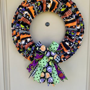 Halloween Rag Wreath, Black And Orange Entryway Decor, All Hallow’s Eve Fabric Wreath For Front Door, Customizable Wreath, Housewarming Gift