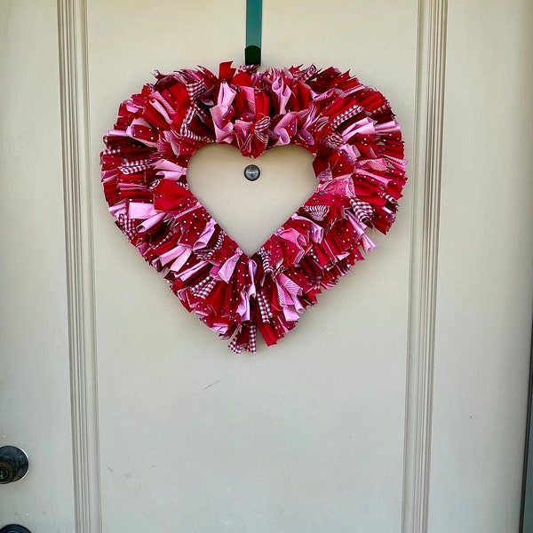Red and Pink Heart Rag Wreath, Fabric Heart Wreath For Door Or Wall, Valentine’s Day Decor, Mother’s Day Gift