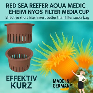 Puede incluir: Dos copas de filtro marrón con ranuras verticales se muestran sobre un fondo turquesa. El texto en la parte superior dice "RED SEA REEFER AQUA MEDIC EHEIM NYOS FILTER MEDIA CUP". También se ve el texto "EFFEKTIV KURZ" y "MADE IN GERMANY".
