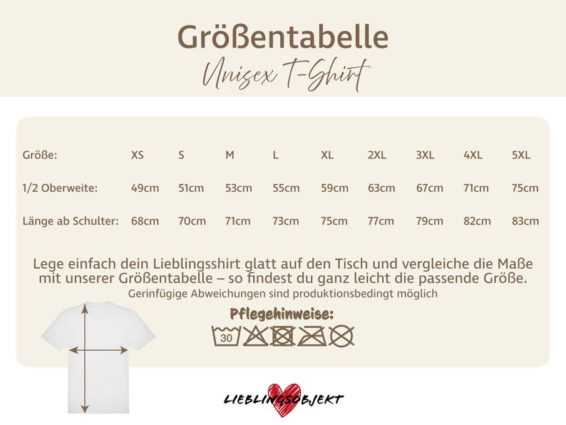K&ouml;nnte beinhalten: Eine Gr&ouml;&szlig;entabelle f&uuml;r Unisex-T-Shirts mit Ma&szlig;en in Zentimetern. Die Tabelle umfasst die Gr&ouml;&szlig;en XS bis 5XL mit entsprechenden Ma&szlig;en f&uuml;r halbe Oberweite und L&auml;nge ab Schulter. Pflegehinweise sind ebenfalls enthalten.