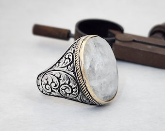 Handmade Natural Moonstone Ring: 925K Sterling Silver Men&#39;s Fashion