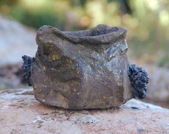 Wabi Sabi pot in anthracite stoneware for caudex plant