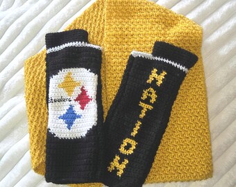 Football Pittsburgh Steelers Scarf and fingerless gloves.