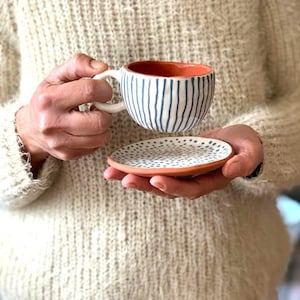 Tazza da colazione stoneware dipinta a mano 