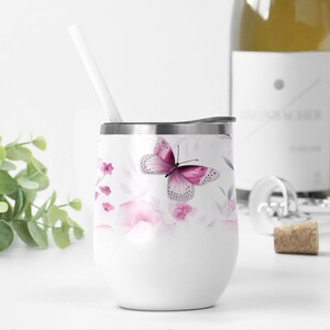 Vlinder 12 oz wijnbeker wrap ontwerpen met roze bloemen png-bestand voor sublimatie ontwerp bloemen wijnbeker sjabloon 12 oz beker png