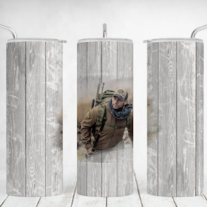 Foto Tumbler Wrap Männer 20 Unze Skinny Tumbler Sublimation Designs Papa Bilderrahmen Tumbler Png Grau Holz Nahtlose Geschenke für Jäger