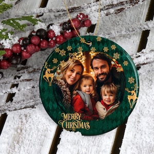 Weihnachtsfoto-Verzierungsentwurf, kundenspezifische Fotoverzierungs-Sublimationsentwürfe, grüne, runde Verzierung Png mit Bild, erstes Weihnachtsgeschenk Png