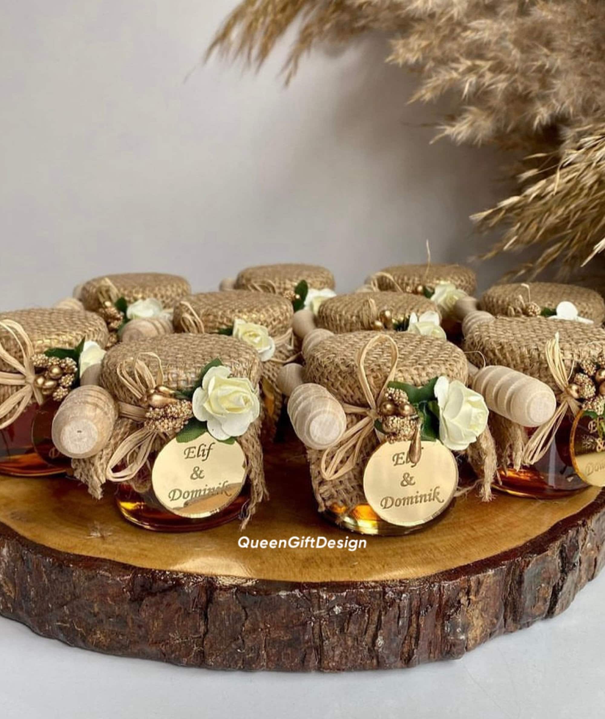 Honey Wedding Favors, Bee Themed Bridal Shower, Honey Bridal Shower Favors, Honey Favors, Mini Honey Jar Favors, Meant to Bee Wedding Favors