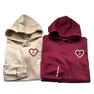 Sudadera con capucha bordada / Letra de corazón personalizada / Regalo para ella / Regalo para él / Regalo de San Valentín / Regalo de corazón bordado / Manga bordada