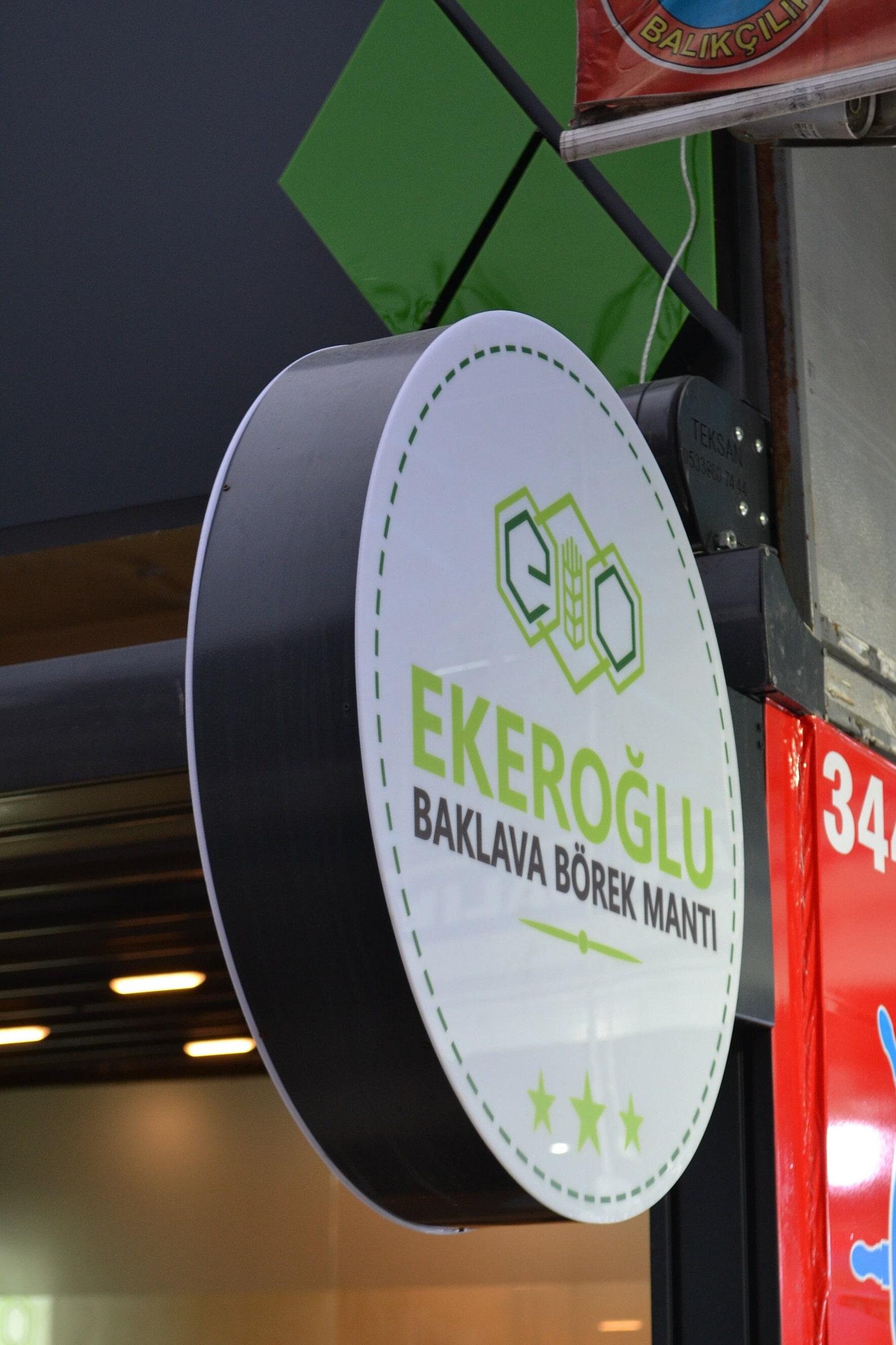 Square Light Box Store Front Sign, Round Shop Front Signage, Blade Sign