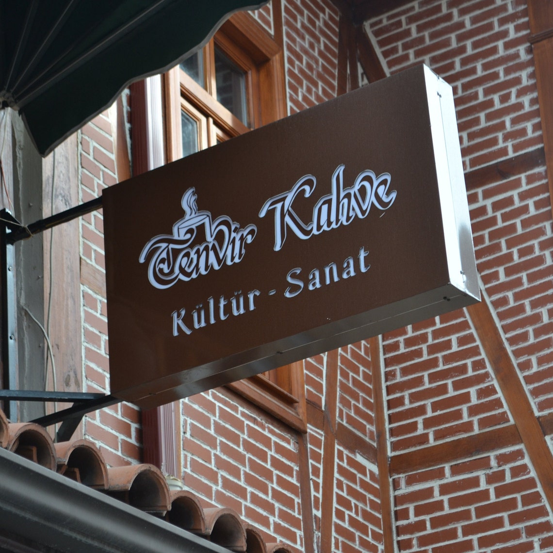 Square Light Box Store Front Sign, Round Shop Front Signage, Blade Sign