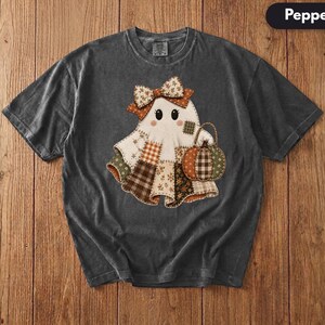 Faux Patchwork Floral Ghost Holding Pumpkin Comfort Colors T-shirt, Vintage Ghost Shirt, Coquette Ghost Fall Tee, Spooky Season