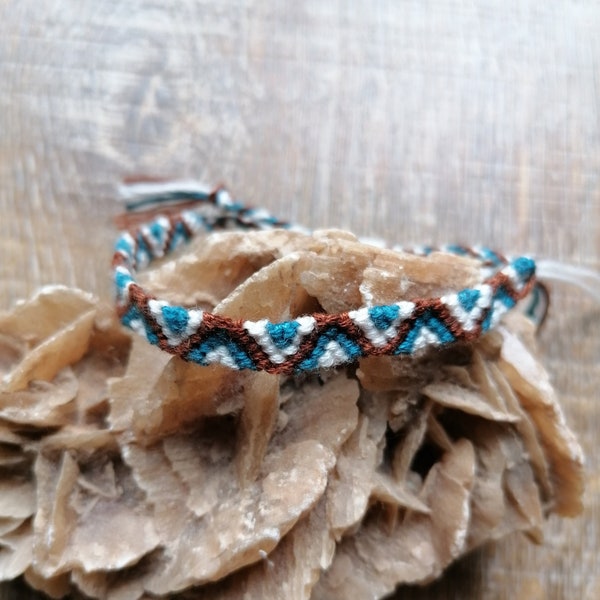 Bracelet brésilien Zigzag triple | bracelets d’amitié multicolores réalisés à la main avec amour | modèles uniques