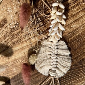 Pompon ou suspension en coquillage Cauri Réalisés à la main avec amour Pour offrir ou vous faire plaisir modèles uniques image 5