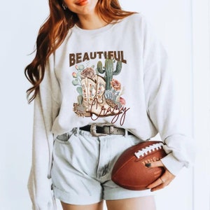Schöne verrückte mit Blumen und Scheune Stiefel PNG Sublimation Digital Download Design Country Western TShirt Becher Becher Retro Western Png