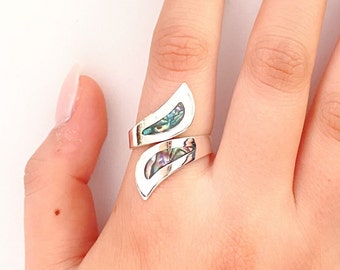 Silver-plated ring with an inlaid abalone shell  || A118
