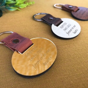 Favores funerarios para invitados llavero de cuero de madera personalizado, favor conmemorativo a granel, favores de celebración de la vida en recuerdos amorosos