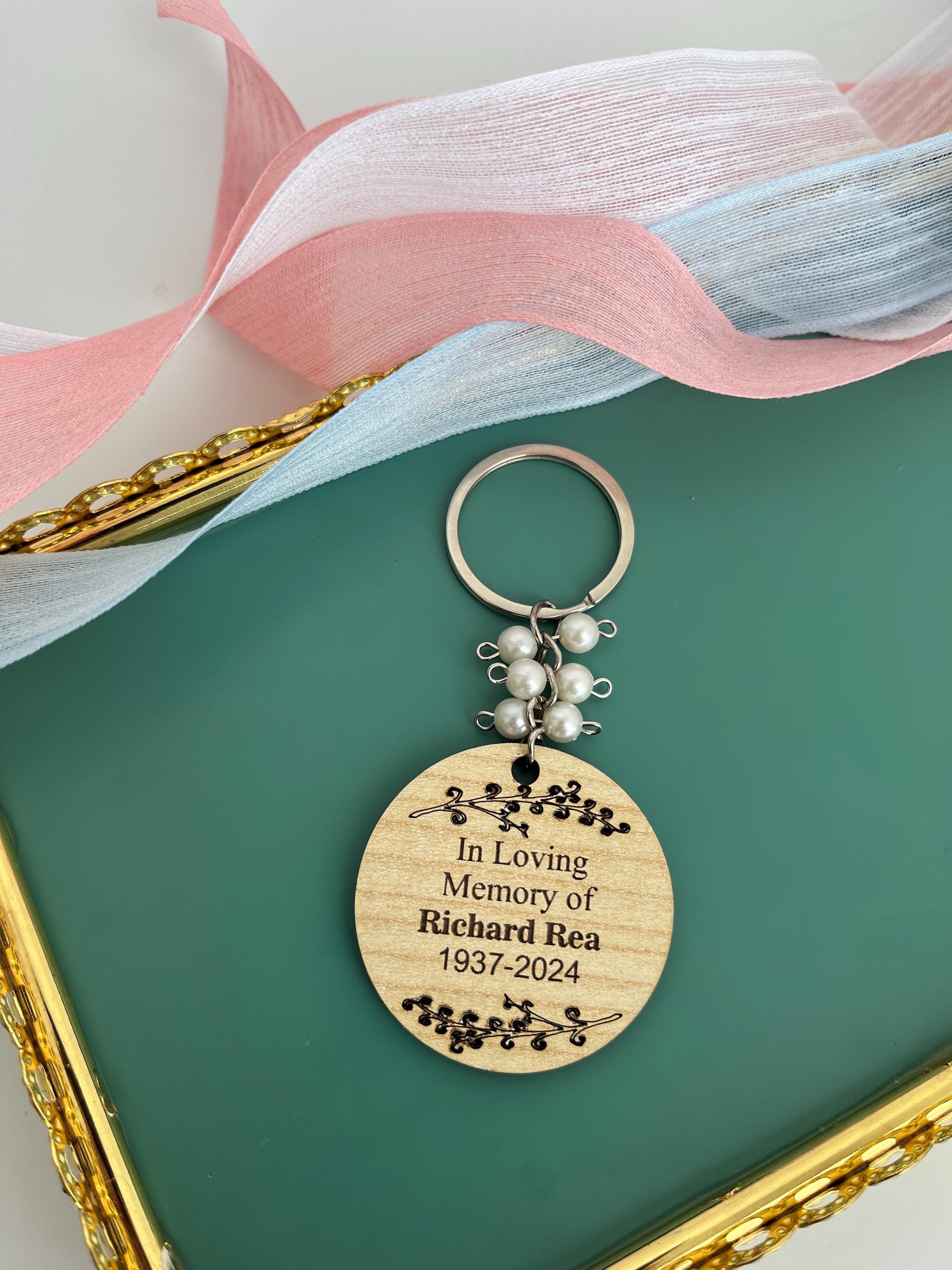 Personalized Memorial Keychain: Wood Remembrance Gift, Funeral Favor - Etsy