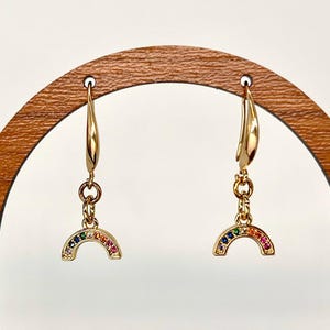 Arco-íris, orgulho, brincos, ouro, brincos de arco-íris do orgulho, brincos de arco-íris, vidro, feitos à mão, joias do orgulho, LGBTQIA+, LGBTQ